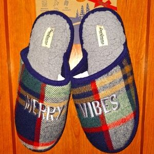 Dearfoams Plaid Merry Vibes Slippers - Multicolor. Festive, Comfy, Slippers. NWT